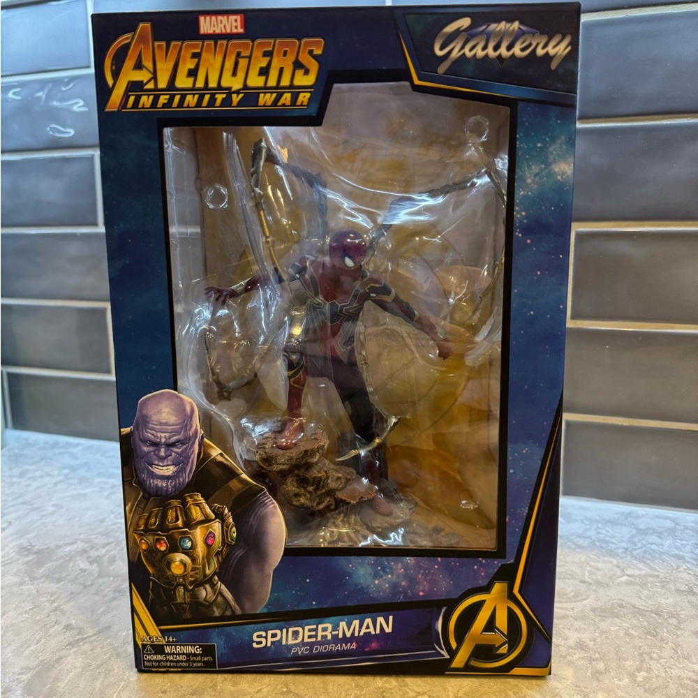 Marvel Avengers Infinity War Spider-Man Figure